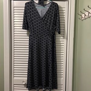 Business Casual Dress. 3X . Wrap around tie in the back